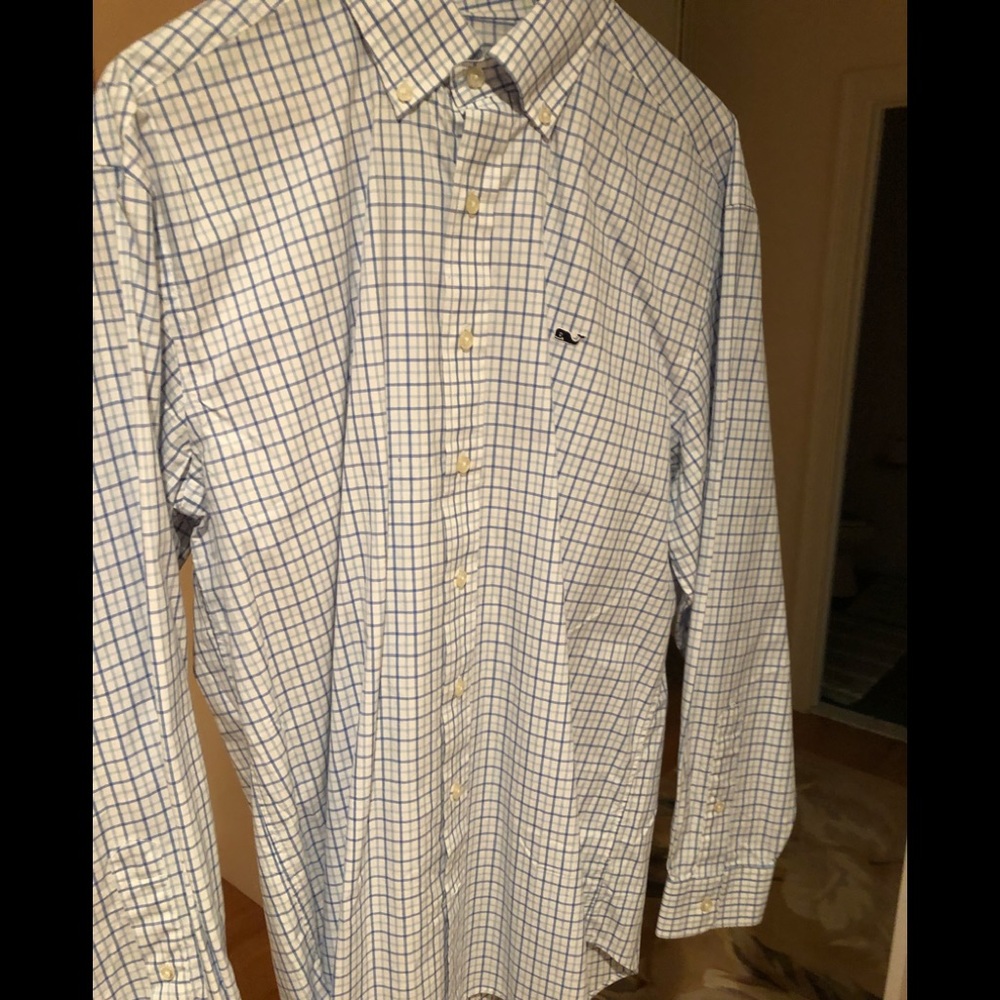 Vineyard Vines button down shirt
